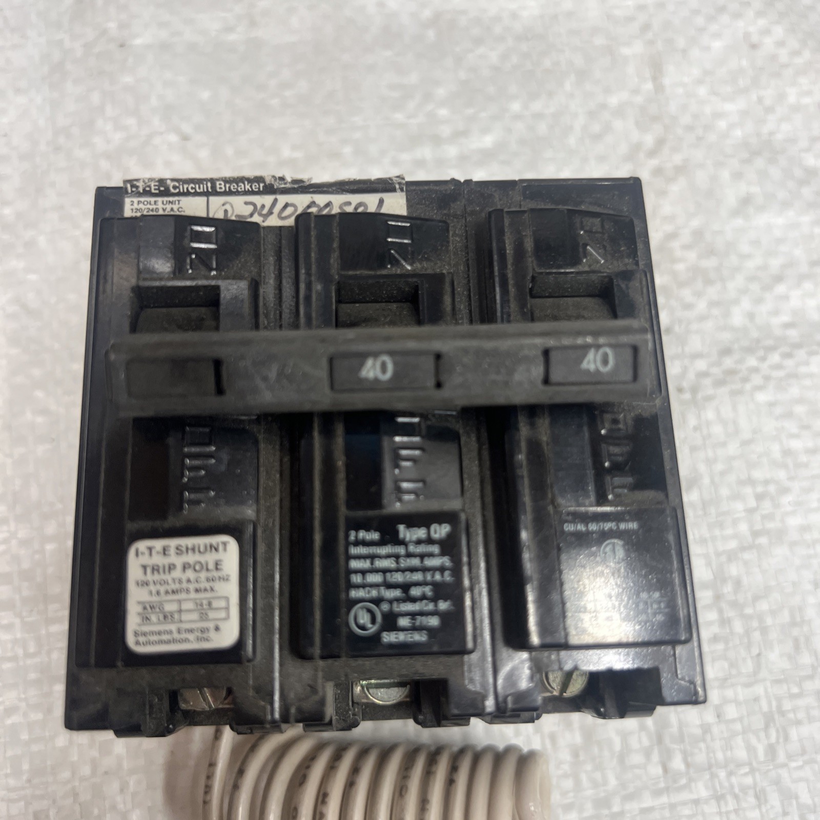 ite 60AMP ,3POLE TYPE QP SHUNT TRIP PLUG IN CIRCUIT BREAKER