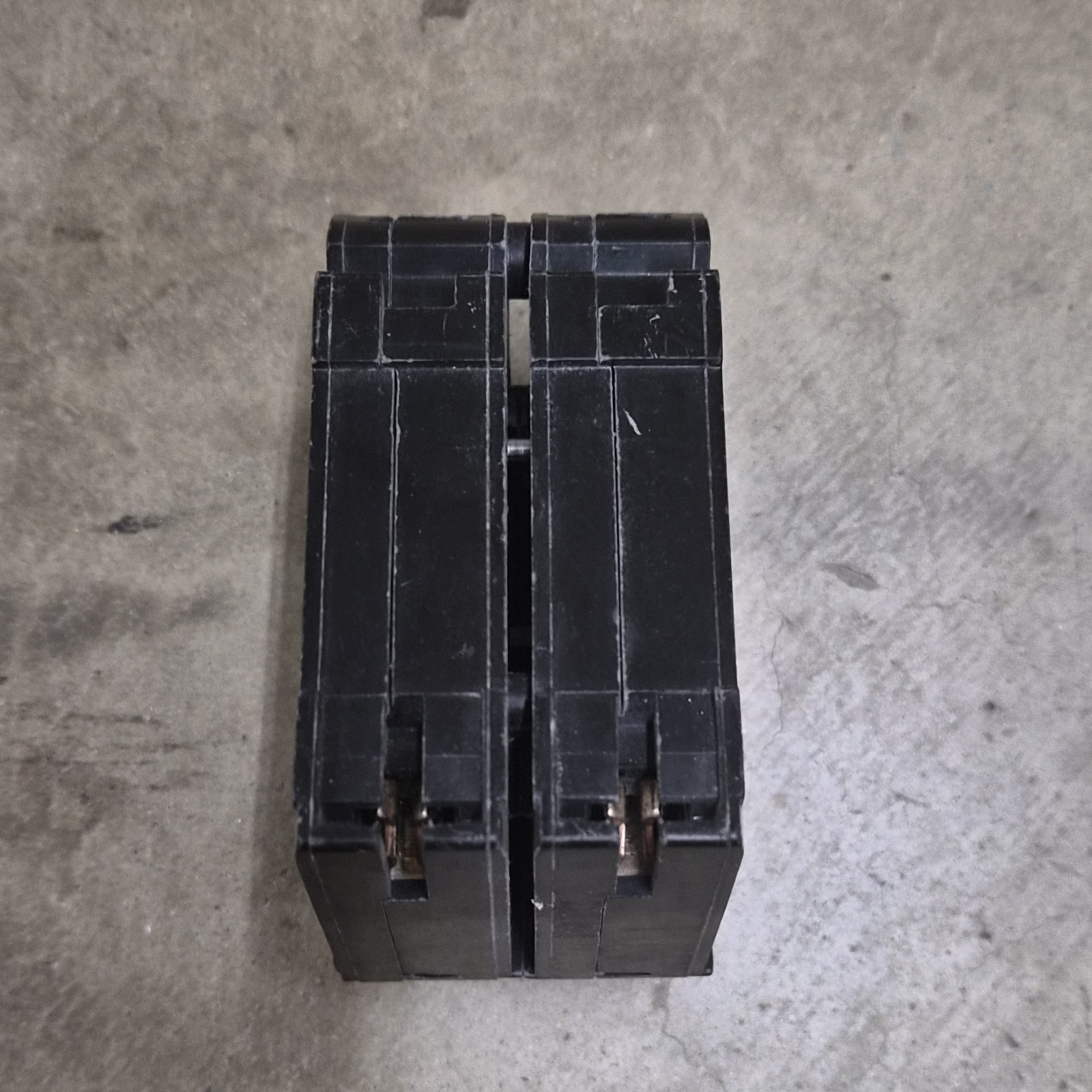 Square D HOM280 80A Circuit Breaker HACR Type 2-Pole Miniature 120/240V