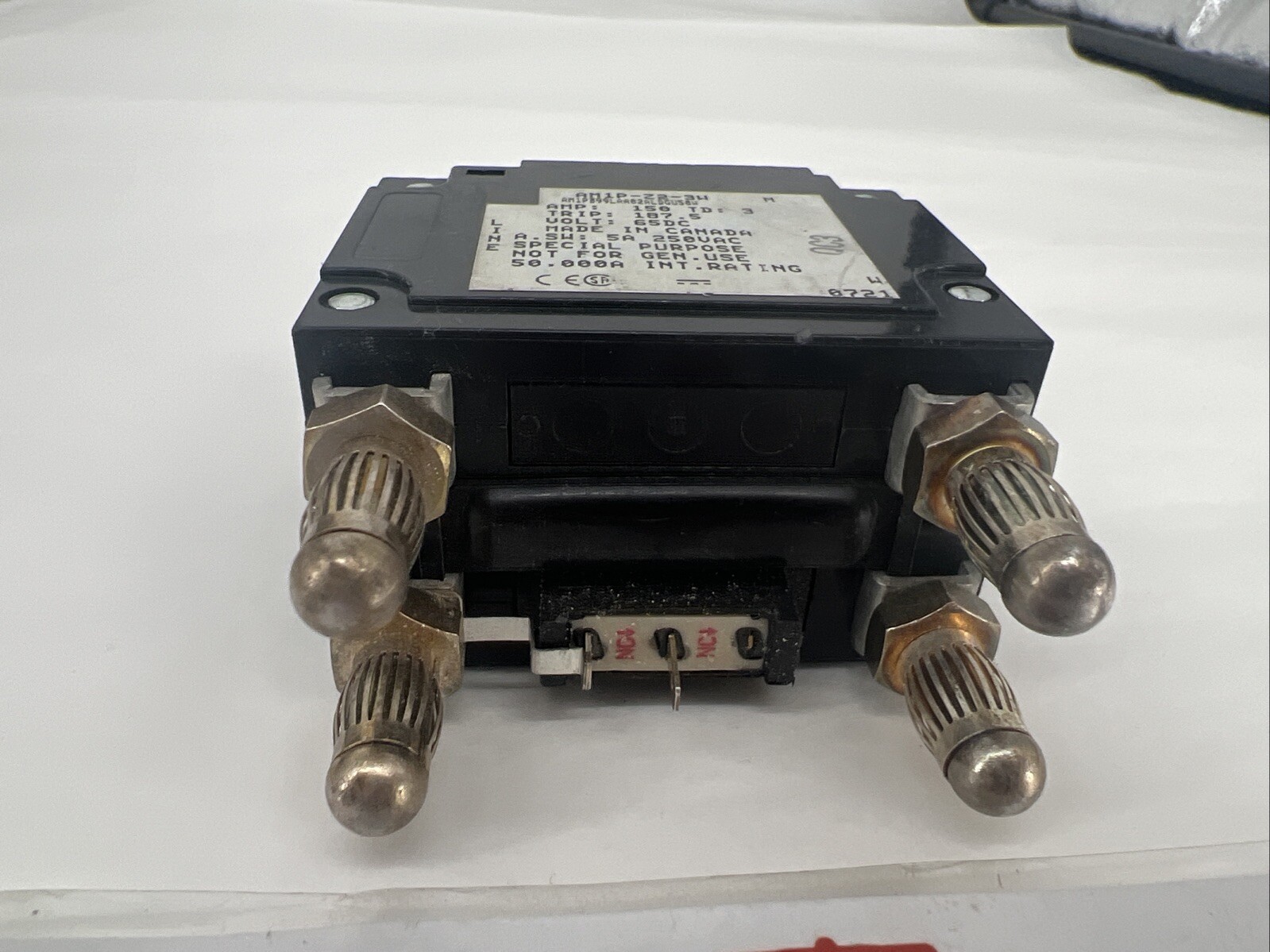 Heinemann AM1P-Z2-3W Circuit Breaker Bullet 150A 65VDC 2P AM1PB99LAA02ALDGU50W