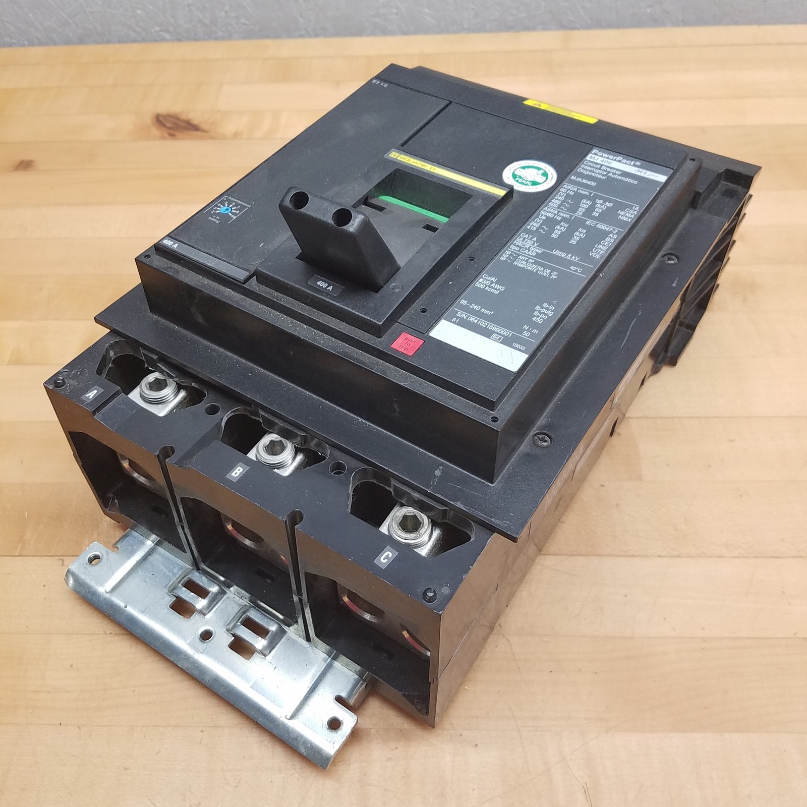 Square D MJA36400 PowerPact Circuit Breaker, 400A, 50/60Hz, 3 Pole, 600V – USED