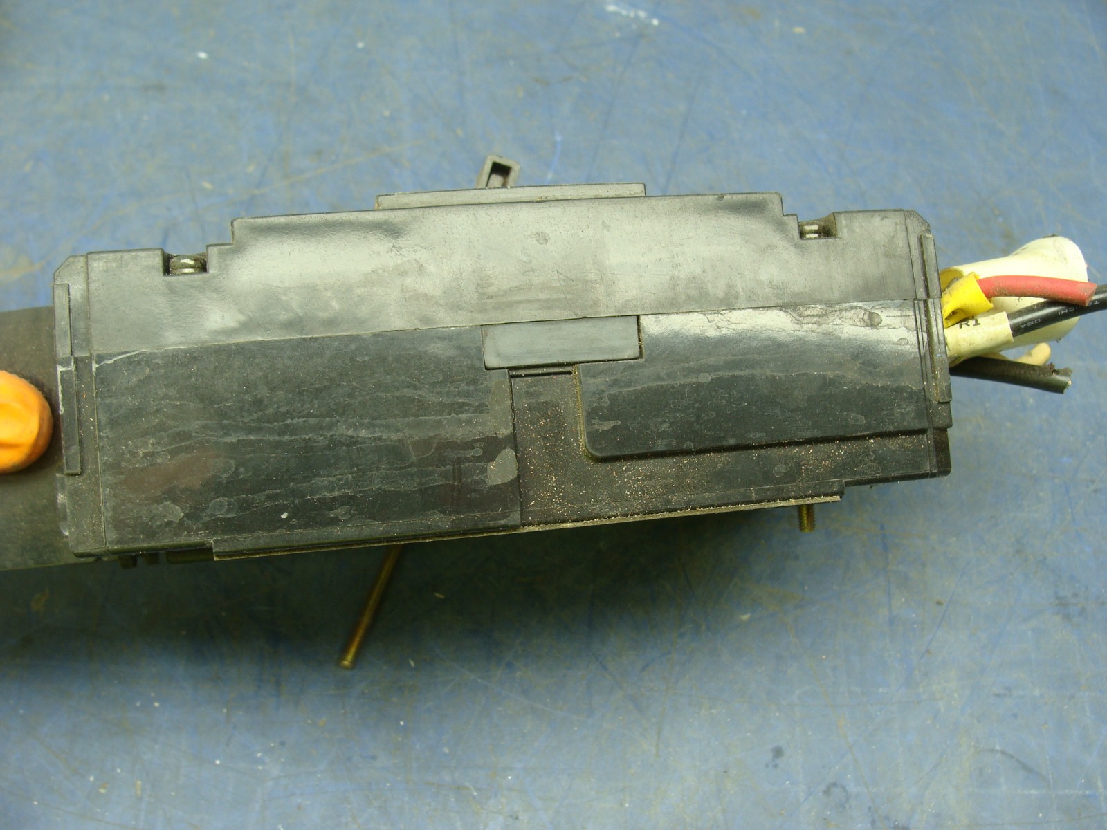 FUJI EA203B 225 AMP CIRCUIT BREAKER 3 POLE 690VAC / 250VDC