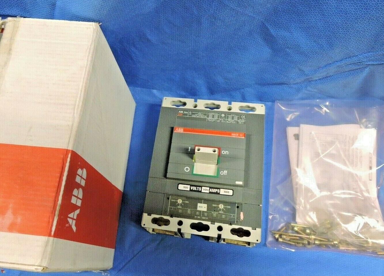 NEW ABB S6 SACE ISOMAX S6N600TW-2 CIRCUIT BREAKER 2-POLE 600A 500VDC 600VAC /BOX