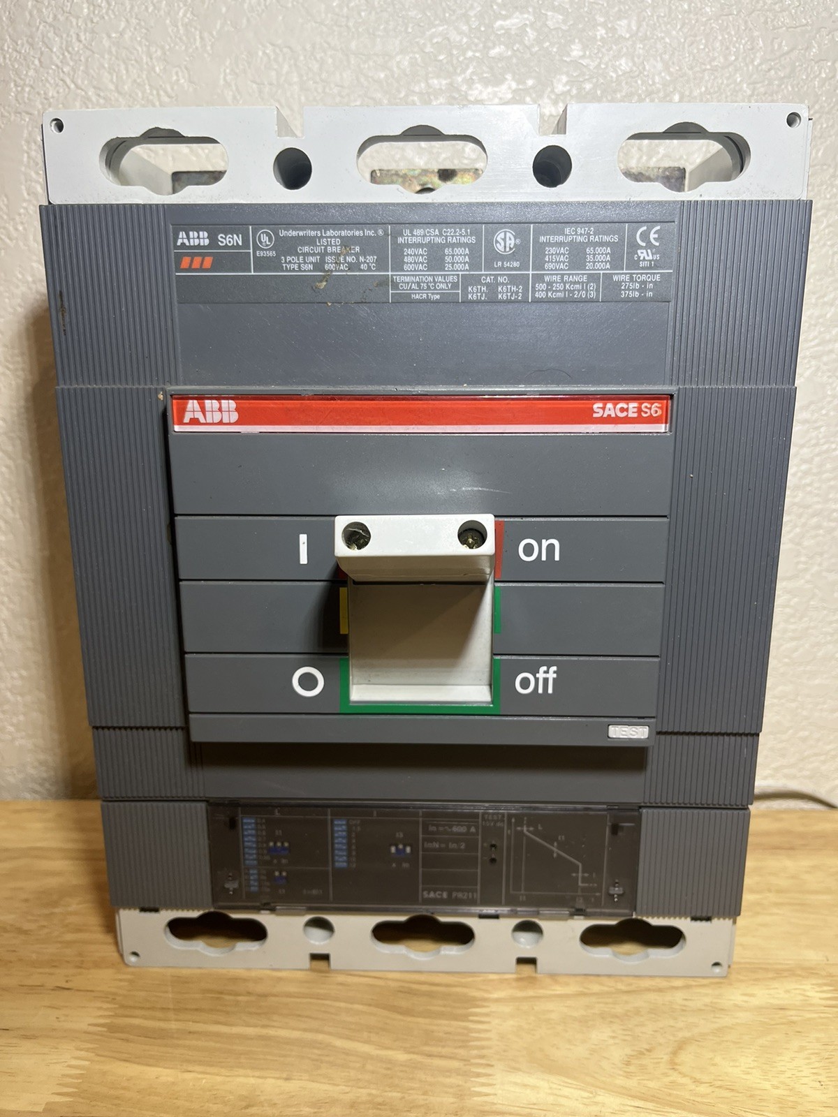 ABB S6N600BW 3 Pole 600A Circuit Breaker Type S6N