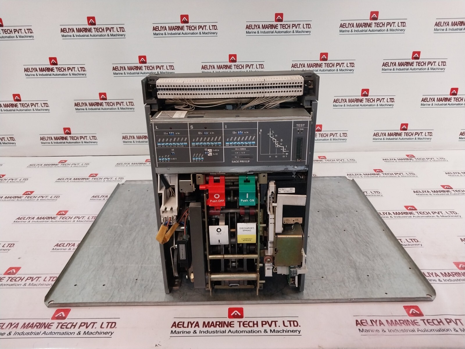 ABB SACE E2N 12 Circuit Breaker 690V 55KA X 1S 110-120V 50-60HZ 1250A