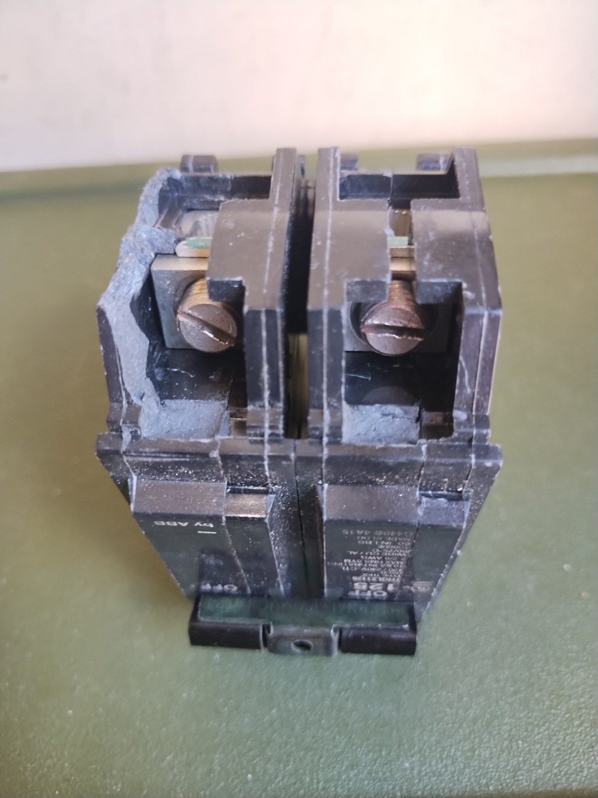 GE General Electric THQL21125 125-Amp 2-Pole 120/240VAC Breaker See Pictures!!!!