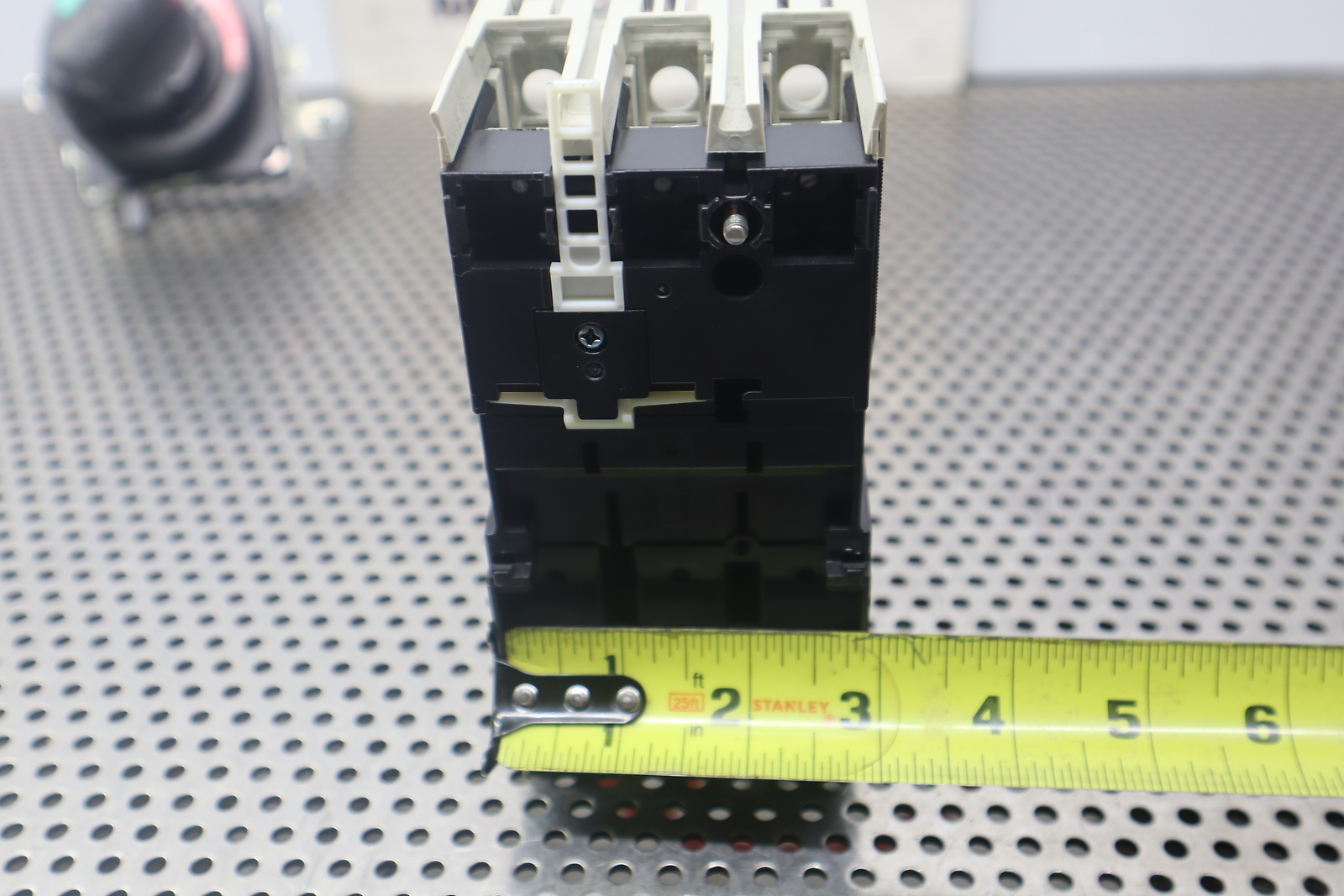 Mitsubishi NF50-SWU 15A No-Fuse Breaker 3-Pole 240VAC W/ F05SWUA Handle Used