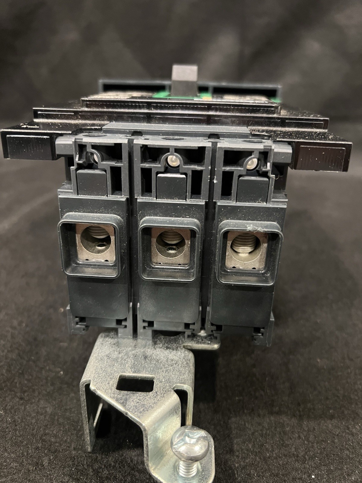NEW SQUARE D BJA36030 ILINE POWERPACT CIRCUIT BREAKER 30 A 3P 65kA@480V TMF