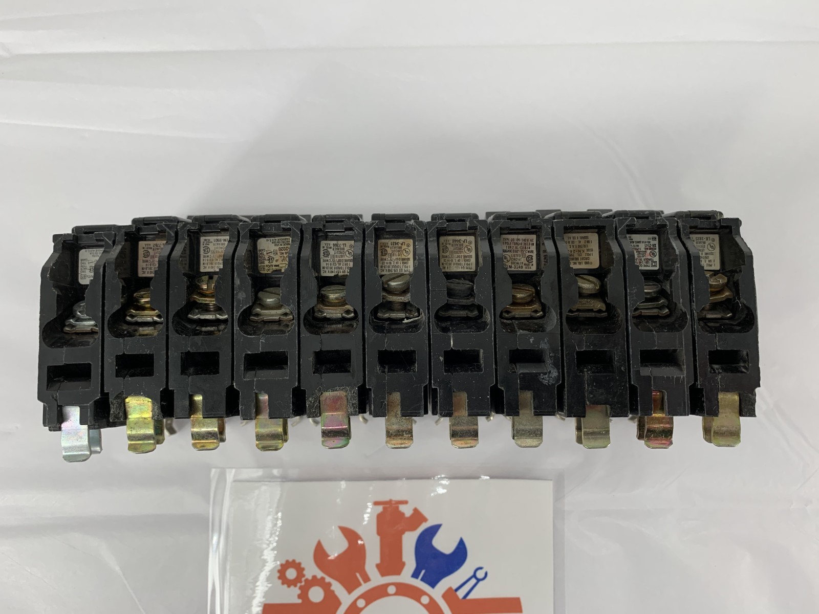 11-Square D QO120 20A Plug-In 120/240V 1P Molded Case Circuit Breaker 10kA@240V
