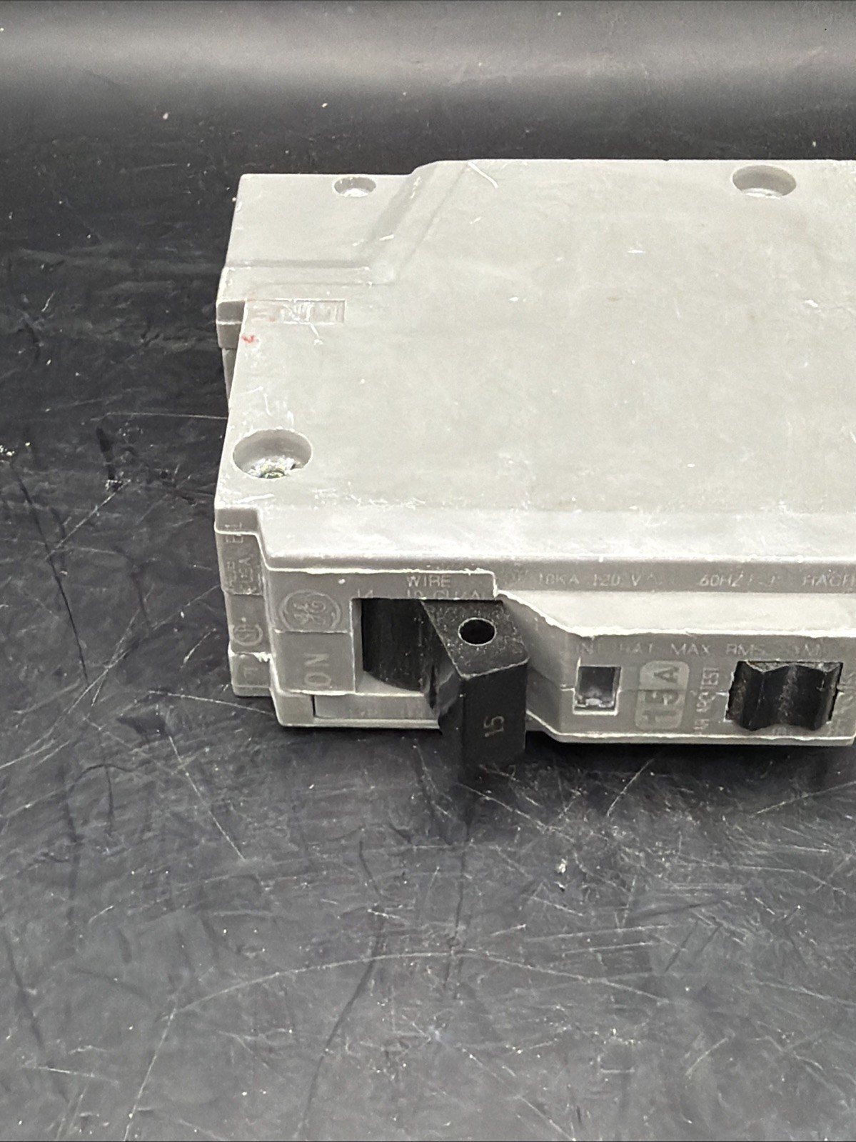 GE GENERAL ELECTRIC 15 AMP ARC FAULT CIRCUIT BREAKER 1P 120VAC THQL1115AF AFCI