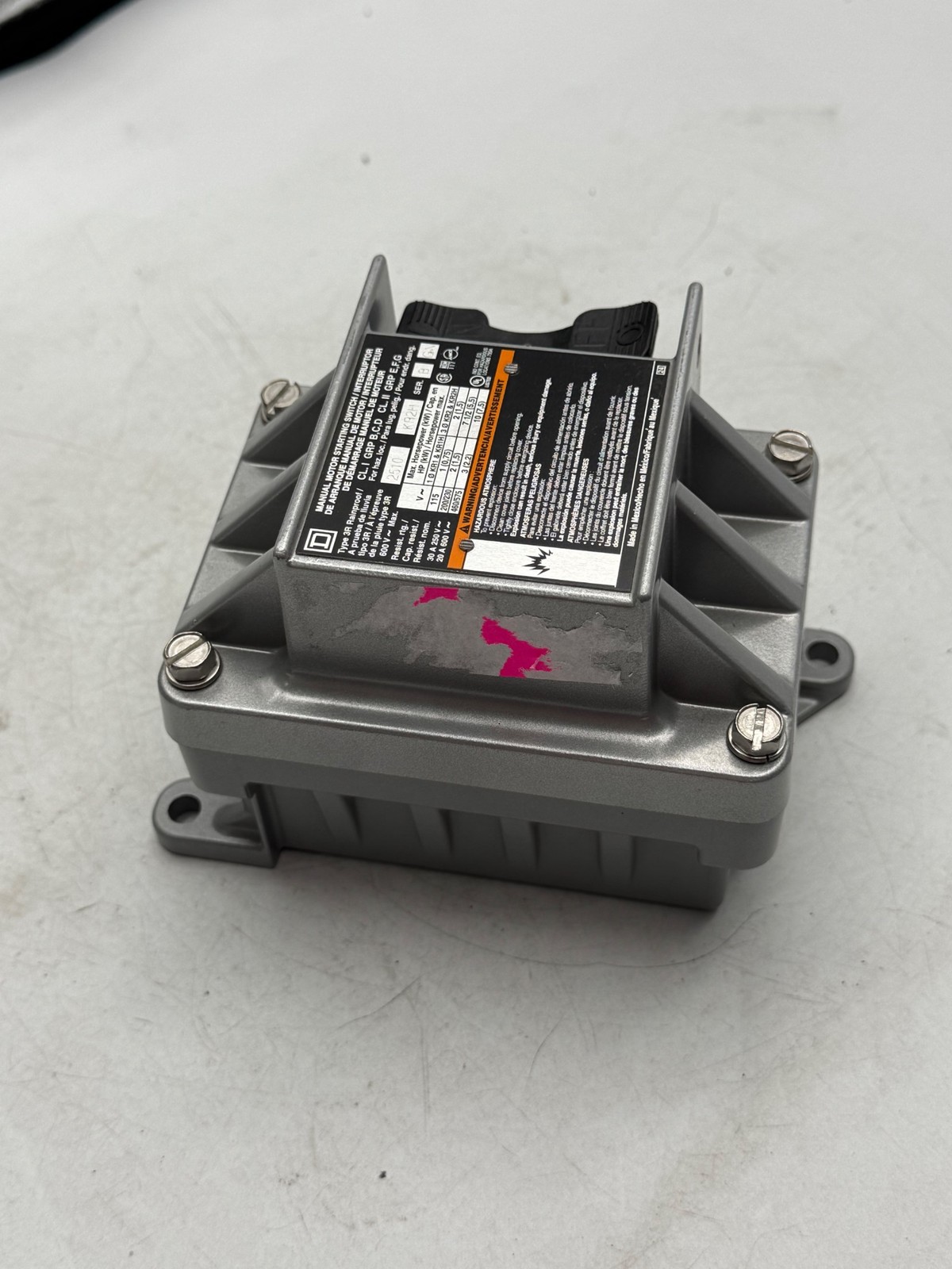 Square D 2510 Manual Motor Starting Switch 3R Rainproof 115/230V