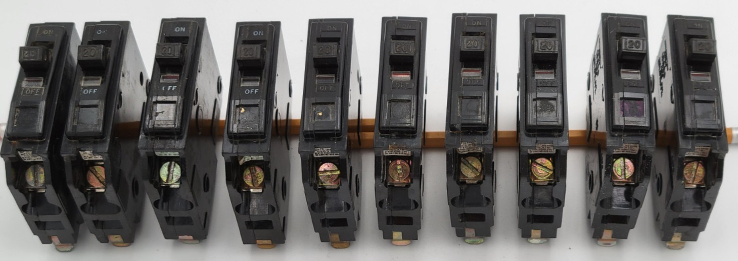 Square D QOB120 20A 1-Pole Bolt On Circuit Breakers Type QOB (Lot of 10) USED