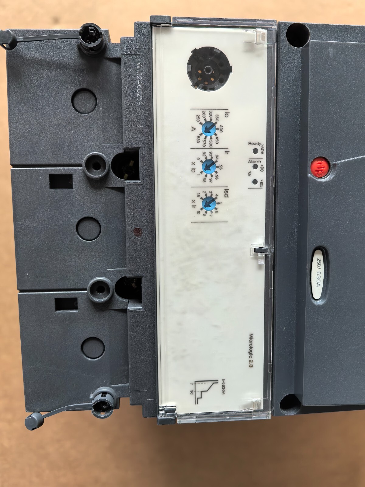 LV432893 Schneider Molded Case Circuit Breaker Compact NSX630N Mic2.3 630A 3P3D