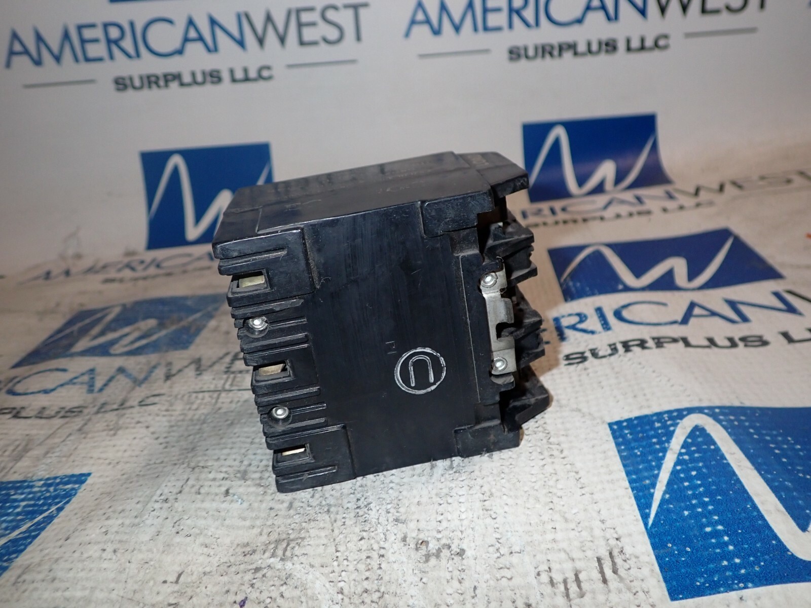 GE TQL Plug in Circuit Breaker TQL32050 50 amp 3 pole 240 volt