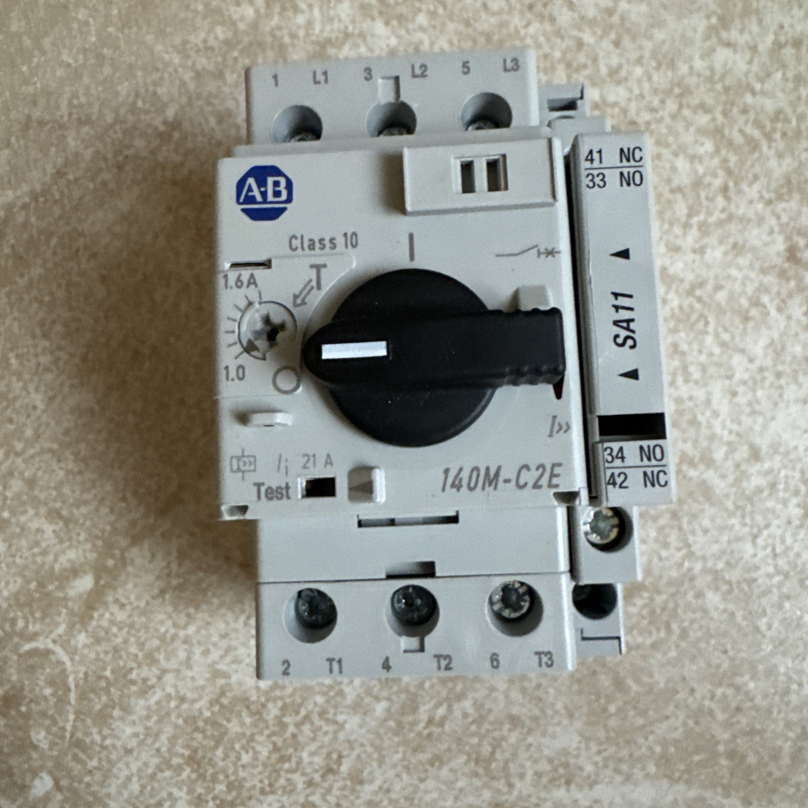 ALLEN BRADLEY 140M-C2E-B16 SER C MOTOR PROTECTOR CIRCUIT BREAKER 1.0-1.6A
