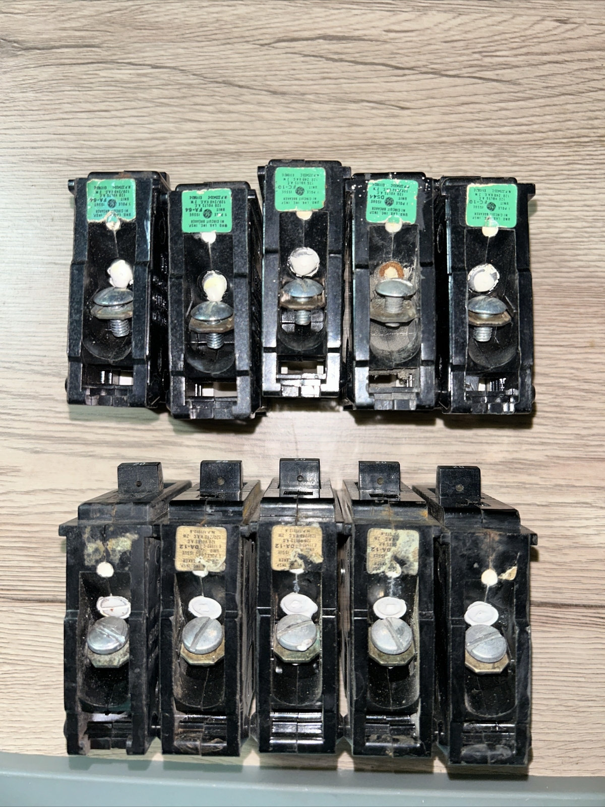 Lot of 10 GE TQL1120 20 Amp Circuit Breaker 120V 1 Pole