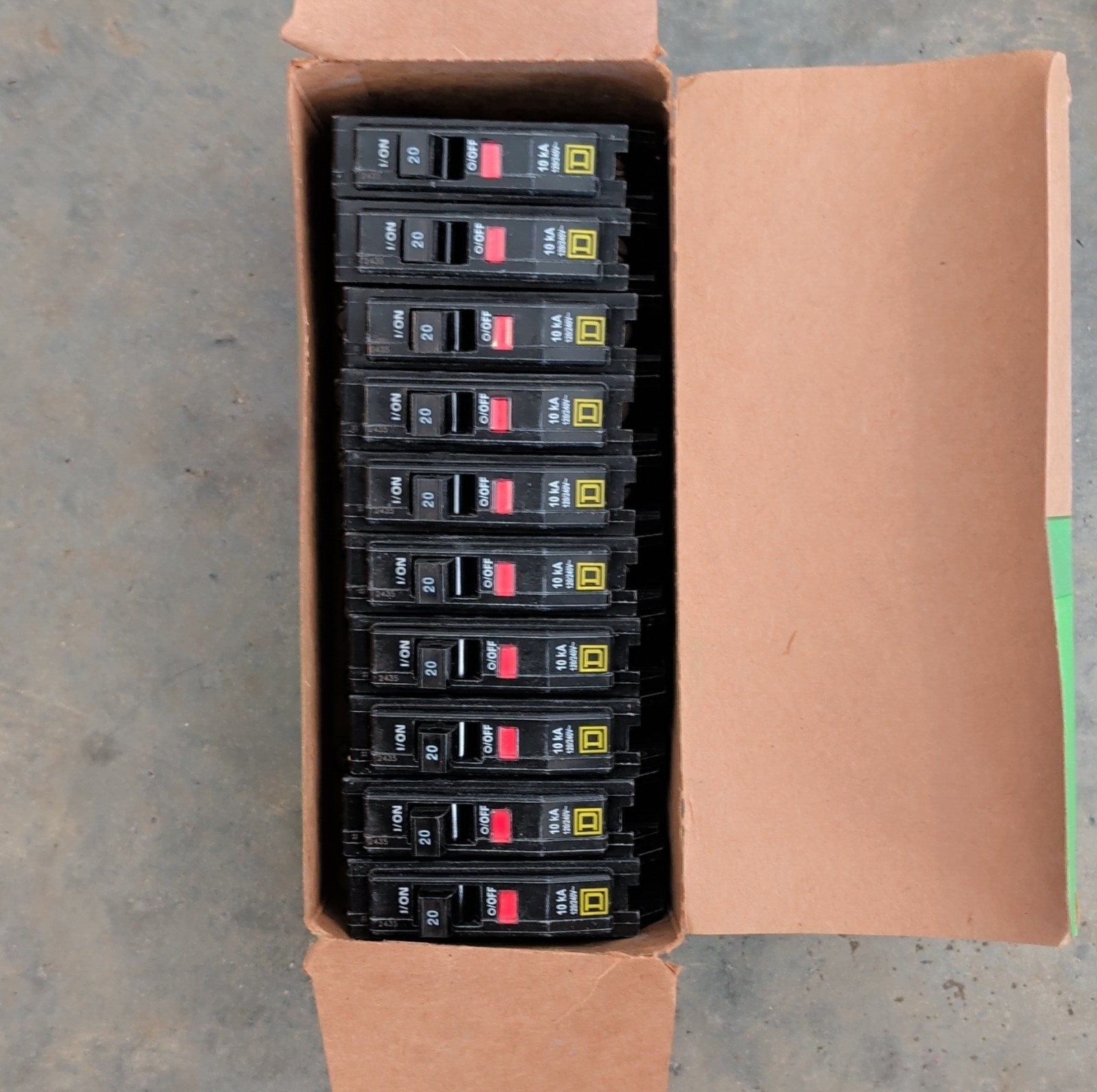 Square D QOB120 20A 1-Pole Bolt-On Circuit Breaker 120/240V Pack of 10