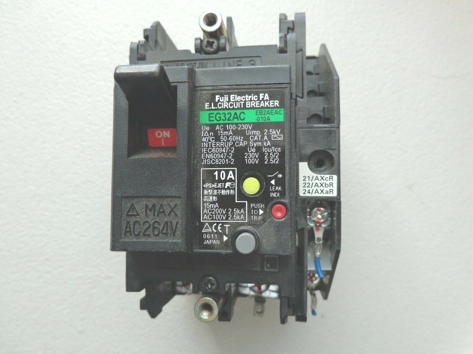 Fuji Electric Circuit Breaker FA EL EG32AC 10AMP
