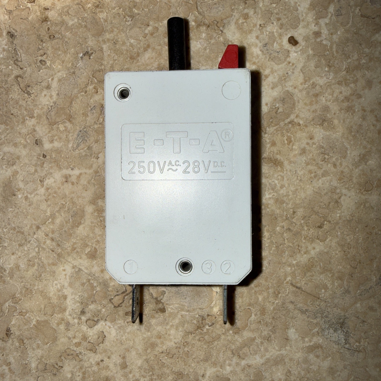 New E-T-A 15 Amp 250VAC-28VDC Resettable Circuit Breaker 127-P10-H-KF 15AMP