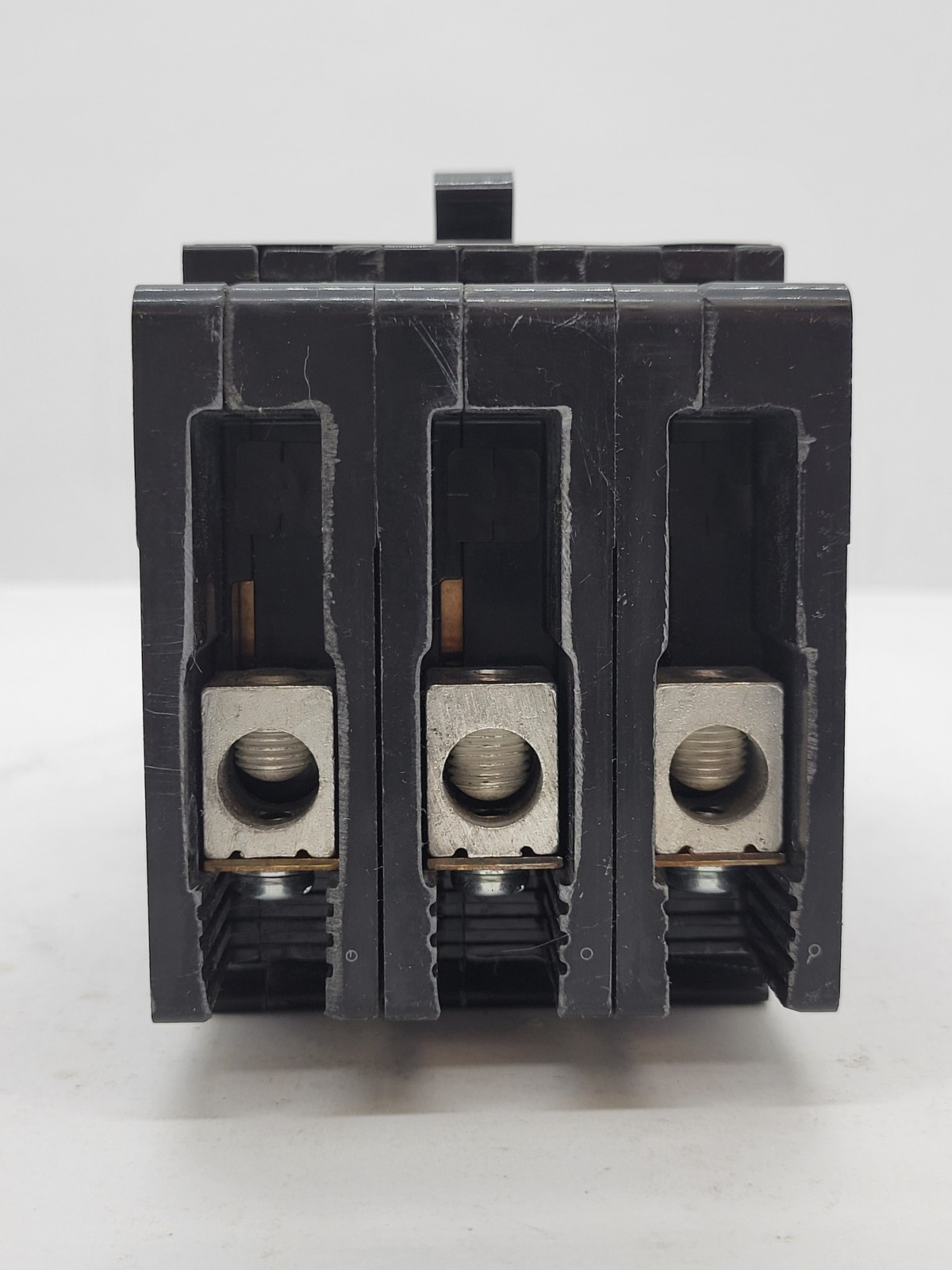 Square D EDB34040 Bolt-On Circuit Breaker 40A 3P 480Y/277V 18KA EDB