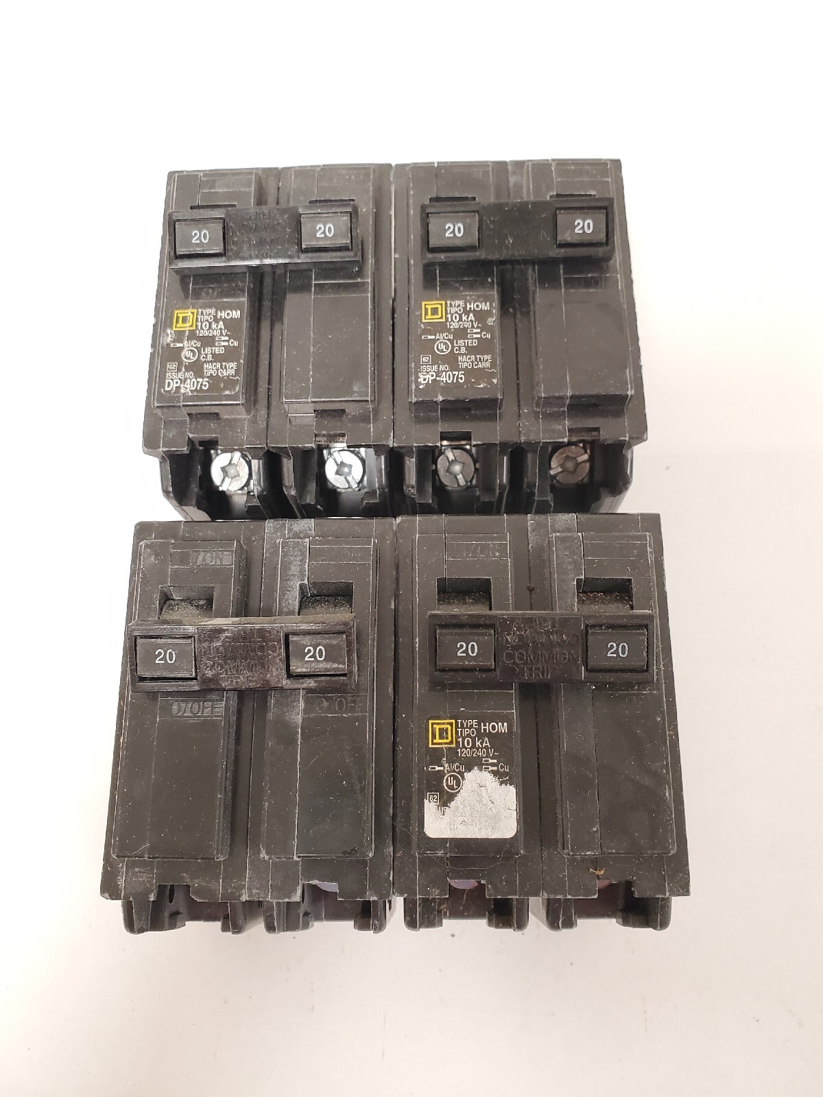 *LOT OF 4* Square D Homeline 20 Amp 2-Pole Circuit Breaker (HOM220CP)