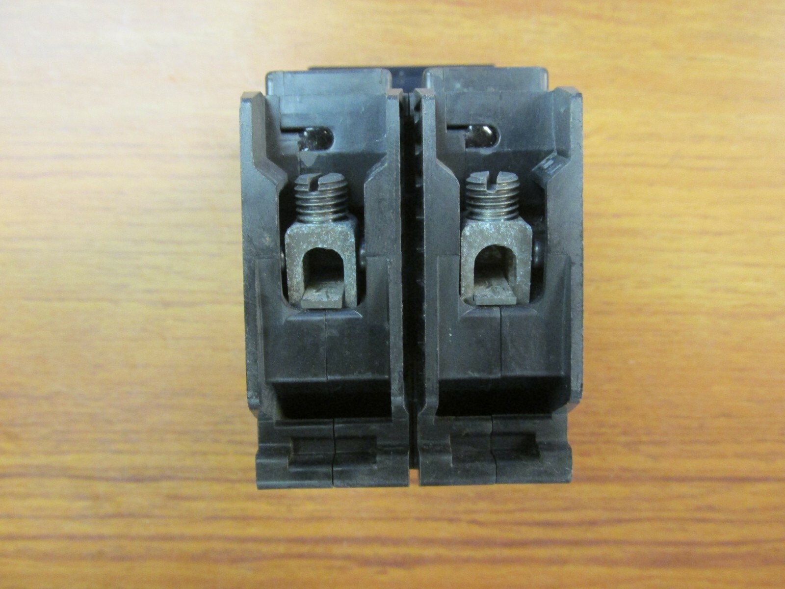 CHALLENGER CIRCUIT BREAKER 2 POLE, 30 AMP, CAT# C230 ….. VS-405