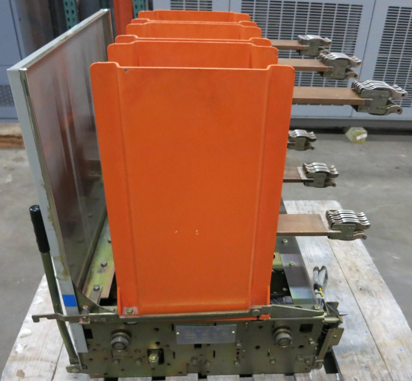 GE Power/Vac 1200A VB1 4.16-250-1 5 kV Vacuum Breaker General Electric PowerVac