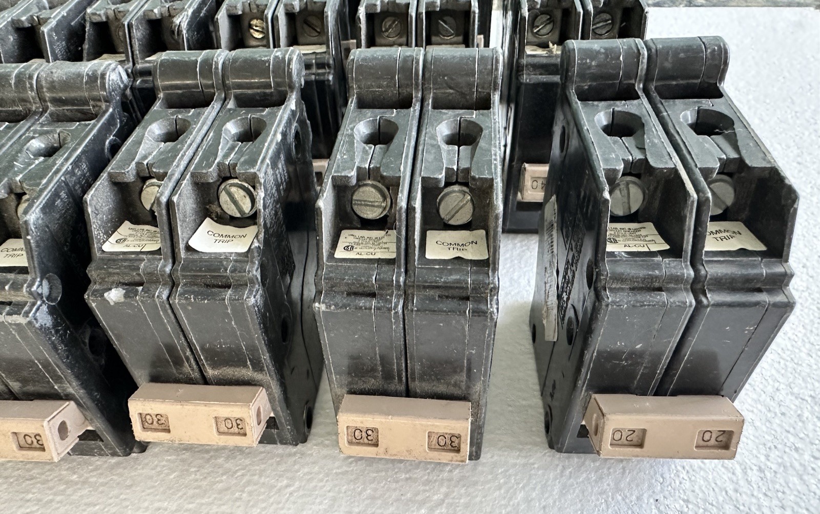 Cutler Hammer CH2 Pole Metal Foot Circuit Breaker -Lot Of 24-