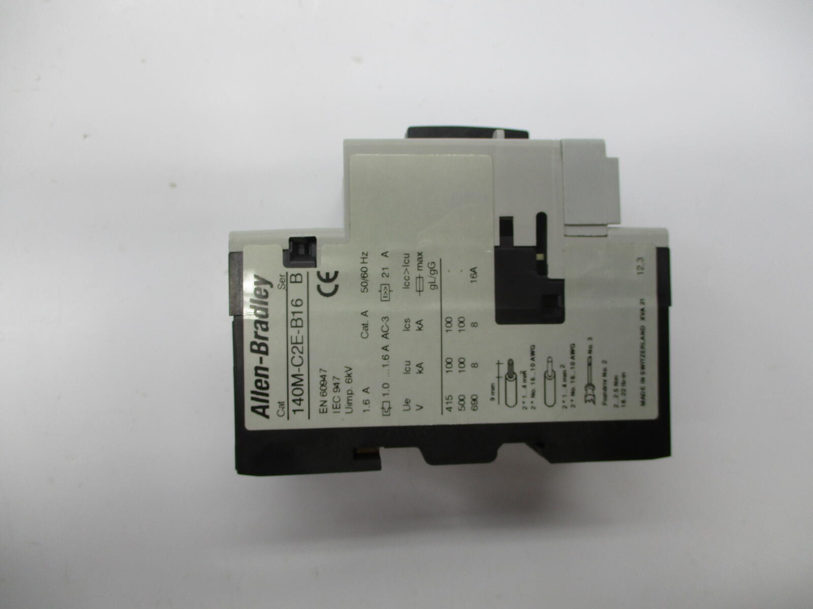 ALLEN BRADLEY 140M-C2E-B16 SER.B CIRCUIT BREAKER W/AUXILIARY CONTACT UNMP.
