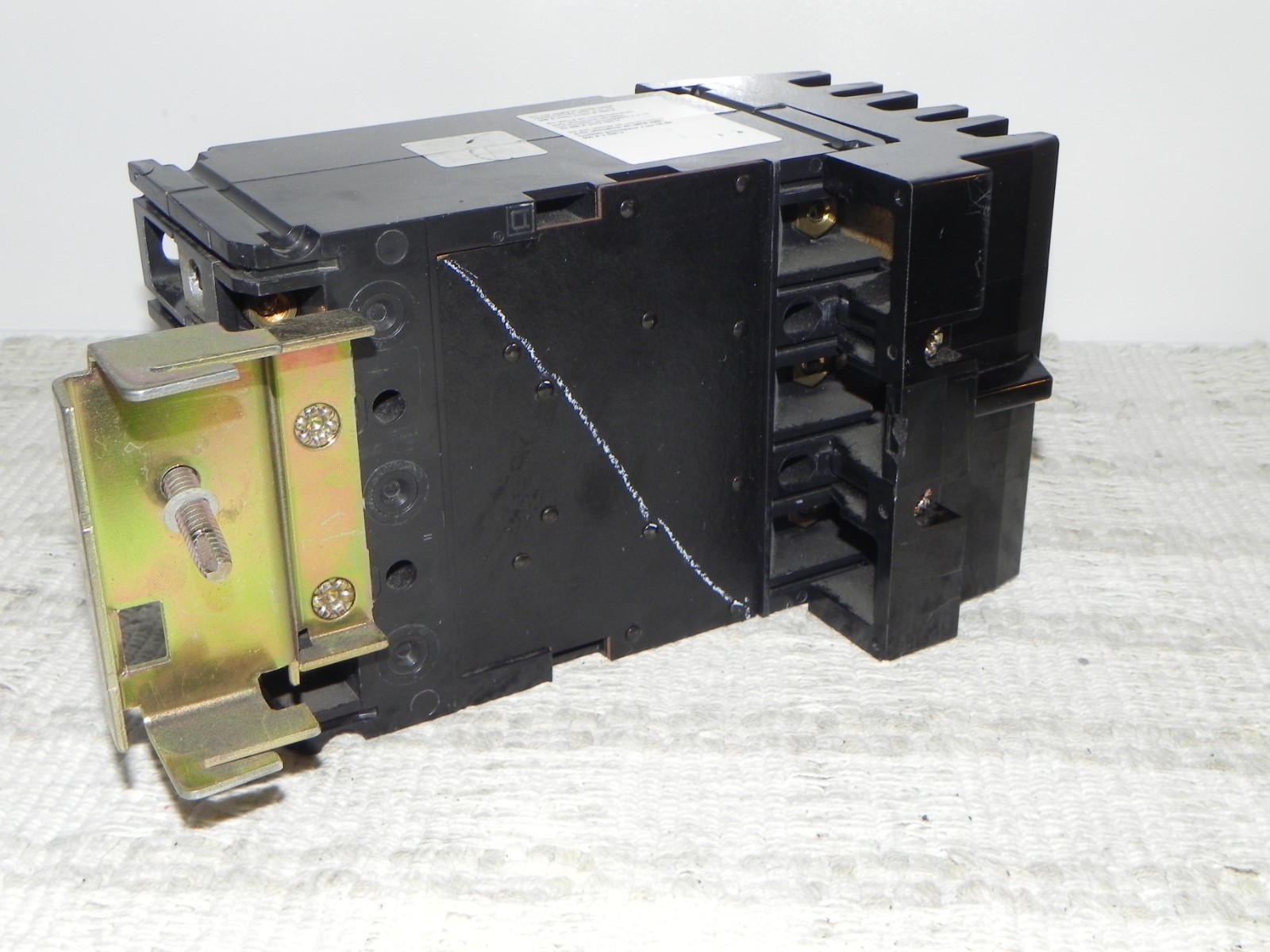Square D FA34100 Circuit Breaker, 100 Amps. Voltage Rating: 480 VAC / 250 VDC.