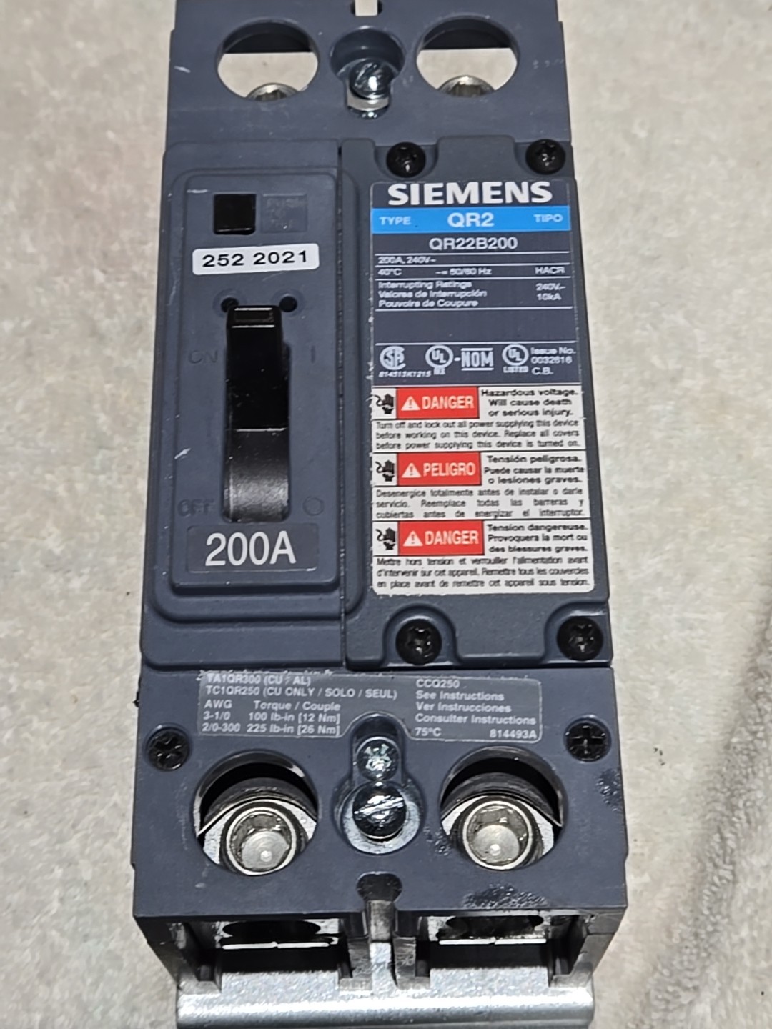 Siemens QR22B200 Circuit Breaker 200A 2P 240V QR2