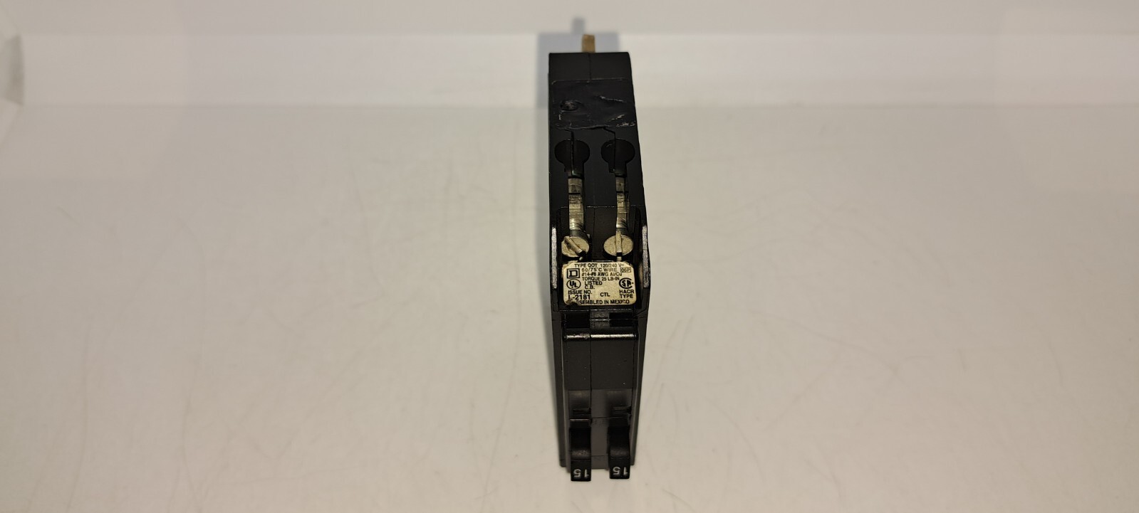 Square D QOT1515 15 Amp Tandem Twin Mini Circuit Breaker with hook