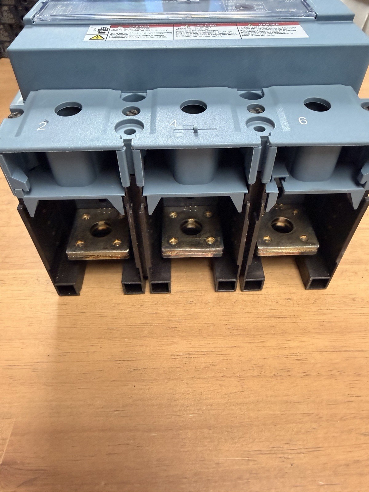 3VA5340-5EC31-0AA0 SIEMENS 3 POLE 400A 600 VOLT CIRCUIT BREAKER