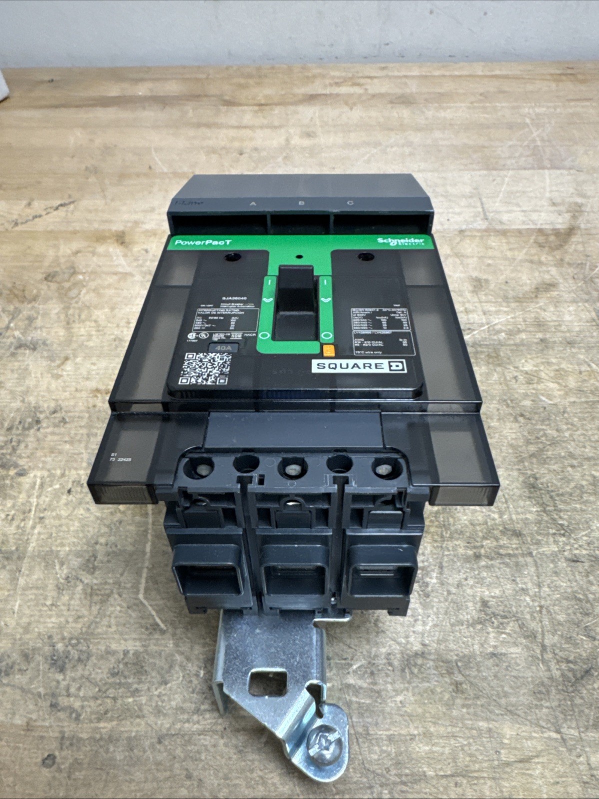 NEW TAKEOUT SQUARE D BJA36040 I-LINE 3 POLE 40 AMP 480v 65KAIC POWERPACT BREAKER