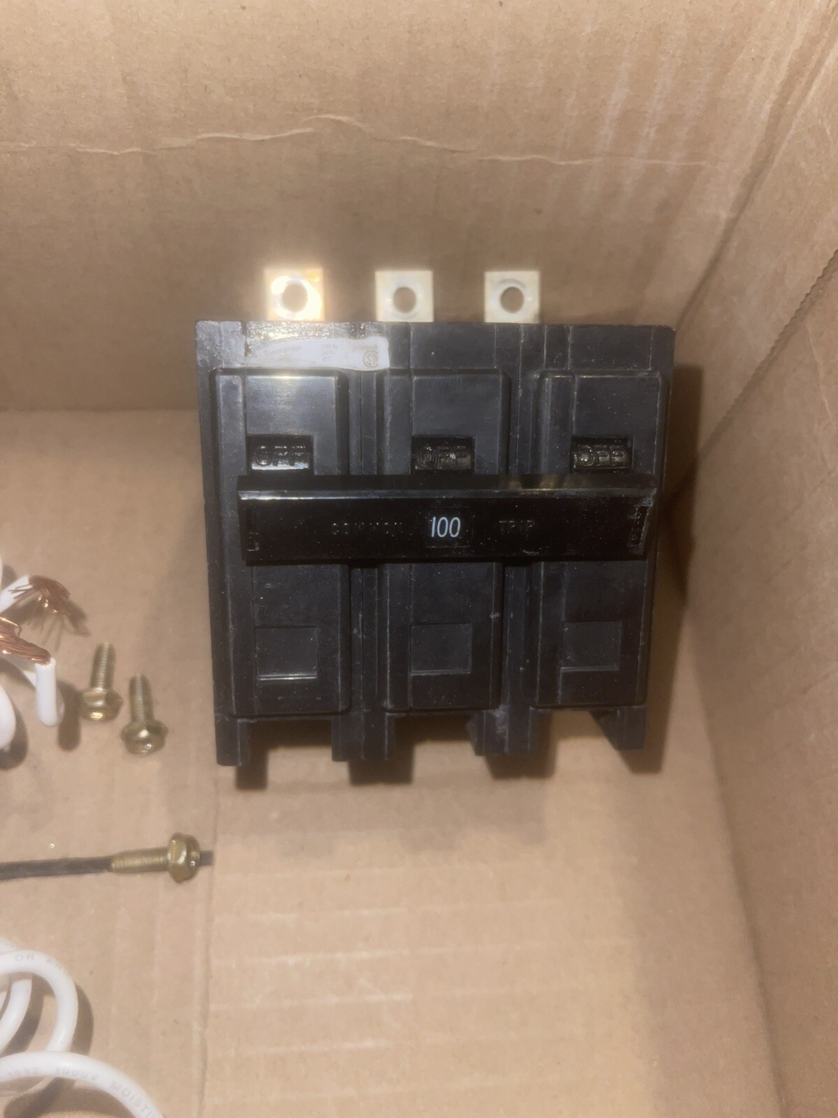 Eaton QBHW3100 100A 120/240V 3-Pole Bolt On Circuit Breaker Can Accommodate