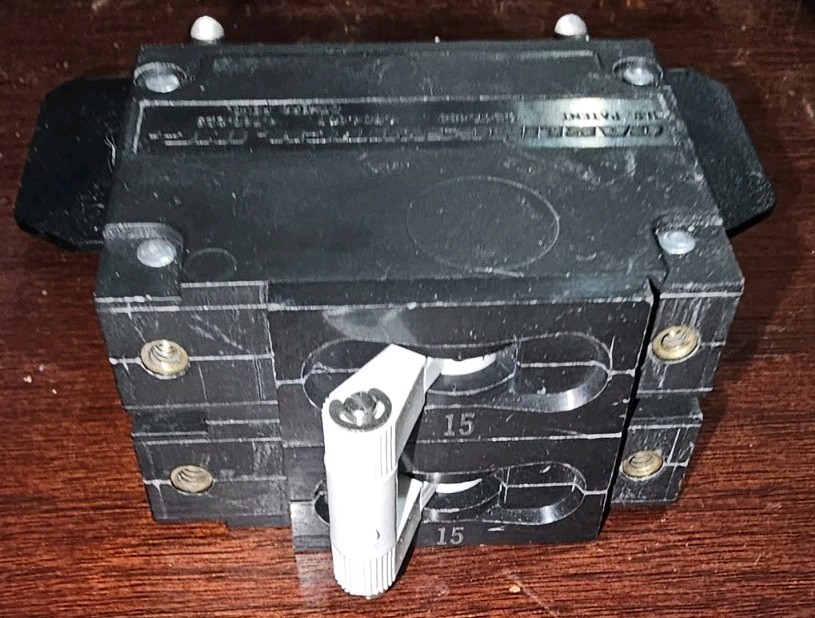 Carling BA2-B0-24-615-111-CF 50/60hz Medium Delay 2p Circuit Breaker – New