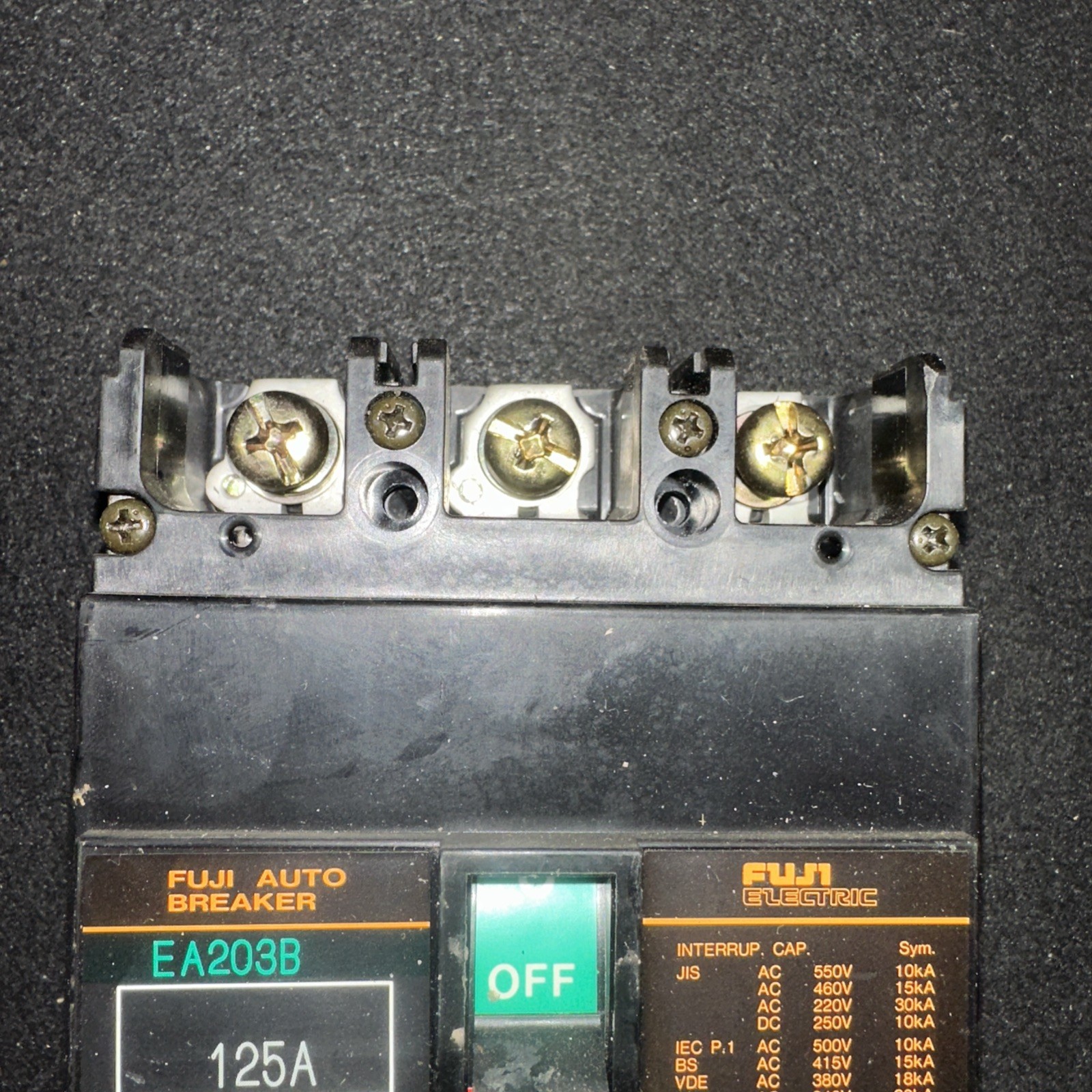 FUJI EA203B AUTO BREAKER 125AMP 3POLE (st2255)