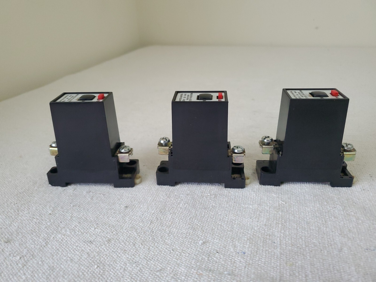 Matsushita BAD121305 3A Circuit Breaker BD12 M-5 220VAC RC2500A LOT OF 3