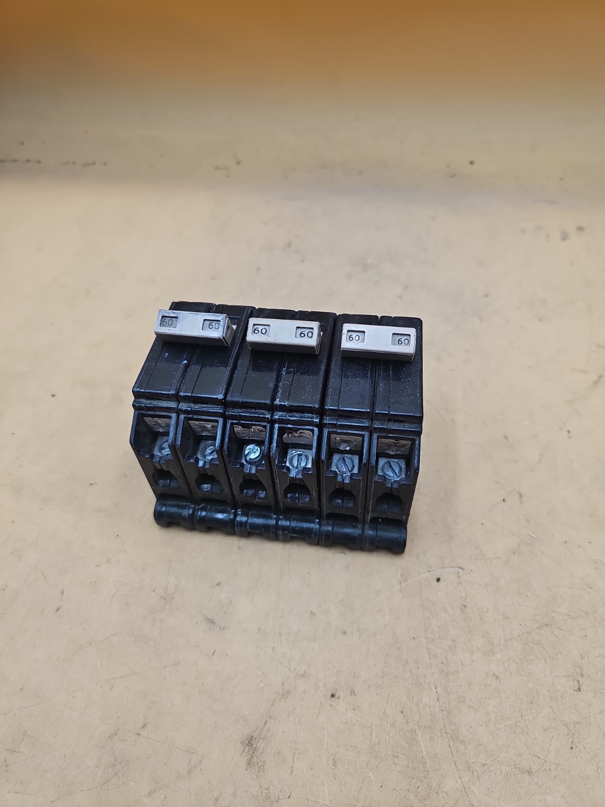 LOT OF 3 Eaton Cutler Hammer CH260 2 Pole 60 Amp Circuit Breakers. Plastic Foot