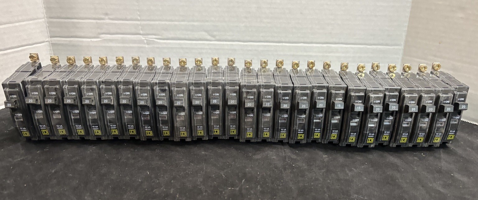 LOT OF 26 – SQUARE D CIRCUIT BREAKER 20A 1 POLE UNIT 10kA 120/240V DP-4075 QOB ✅