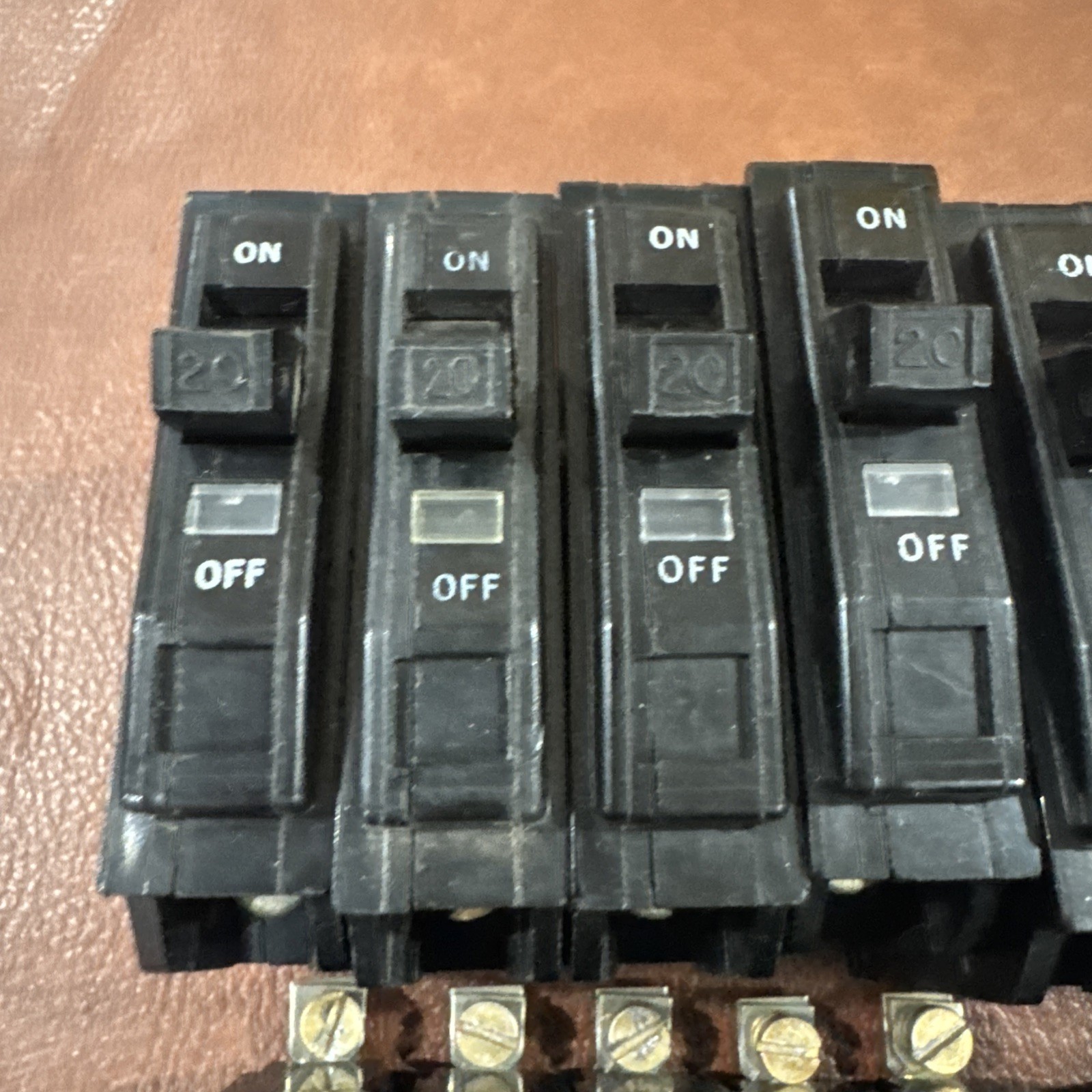 LOT OF 12 Square D QOB120 Circuit Breaker 20A 1P 120/240V QOB QOB-120 20 Amp 1P
