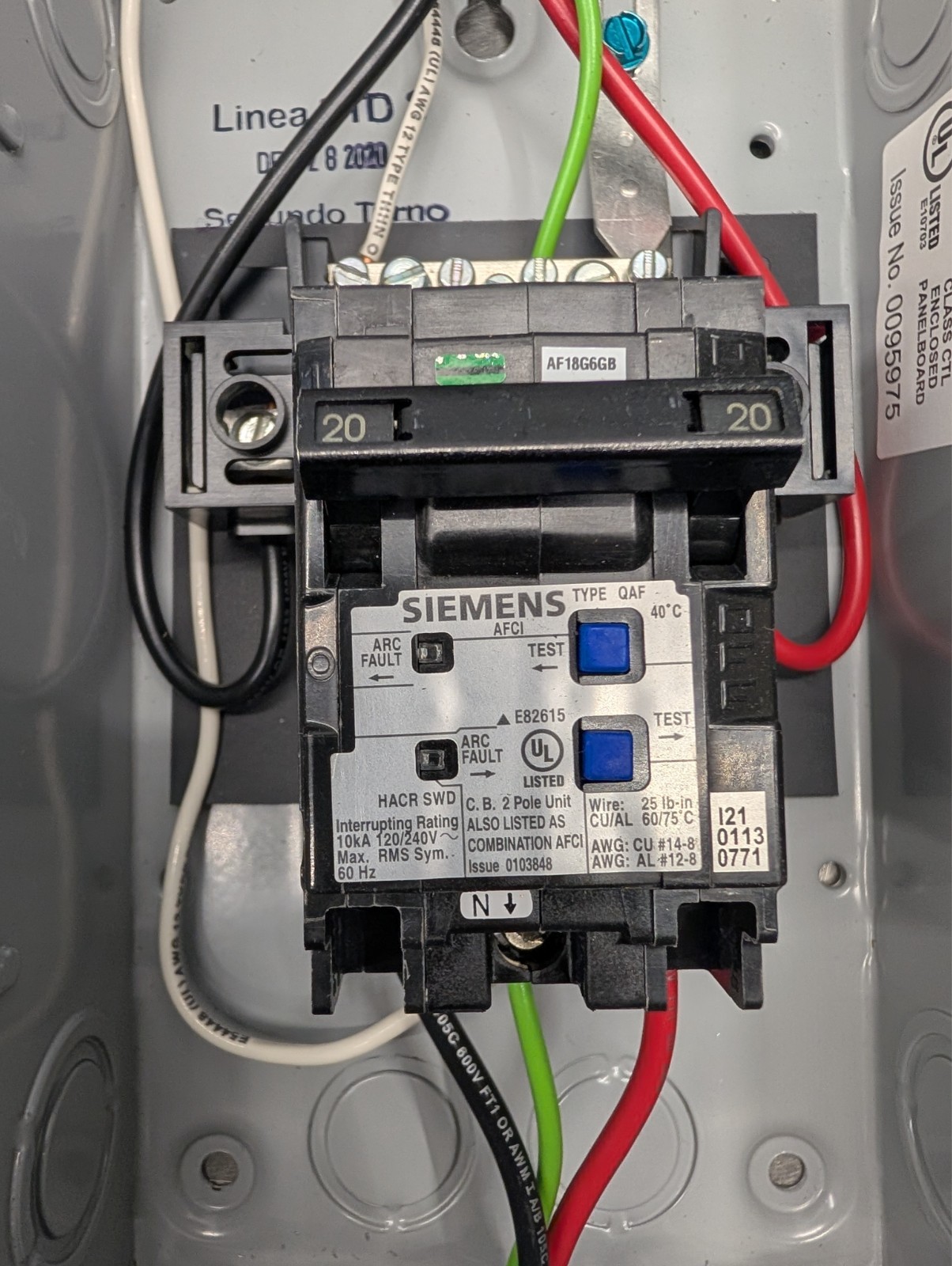 Siemens E0204ML1060SU 20A GFCI AFCI Q220AFC Indoor Load Center L16-30 Plug