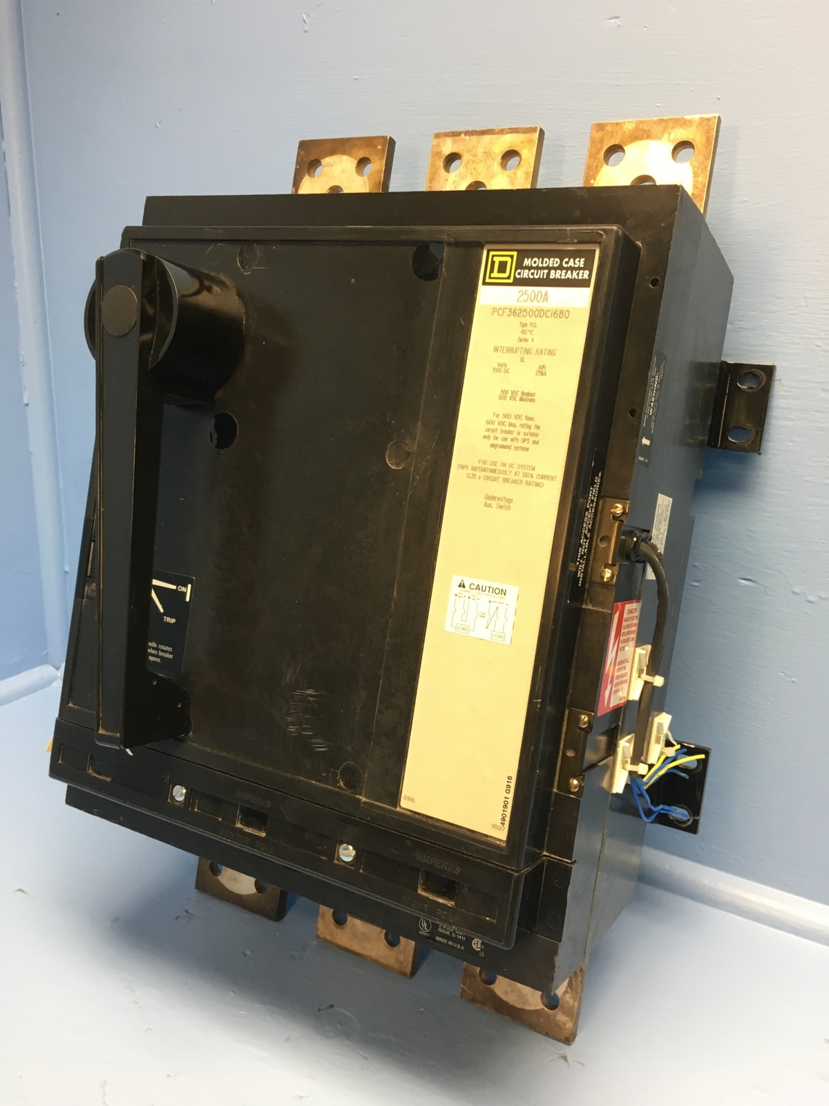 Square D PCF362500DC1680 2500A DC Circuit Breaker w Aux & UVR PCF362500 2500 Amp