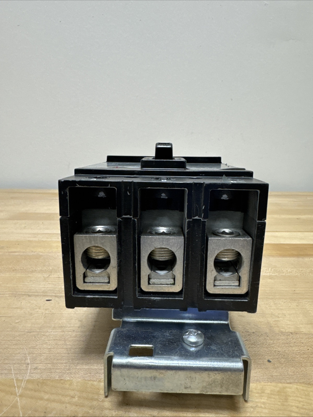 SQUARE D QDA32100 QDA I-LINE 3 POLE 100 AMP 240v CIRCUIT BREAKER POWERPACT
