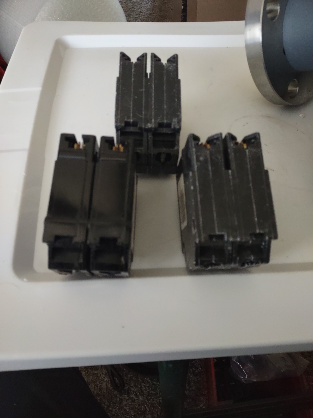 (LOT OF 5) 3 THQL230 GE 2 POLE 30 AMP,, 1 Eaton BR250, 1 THQL2160 CIRCUIT BRKR.