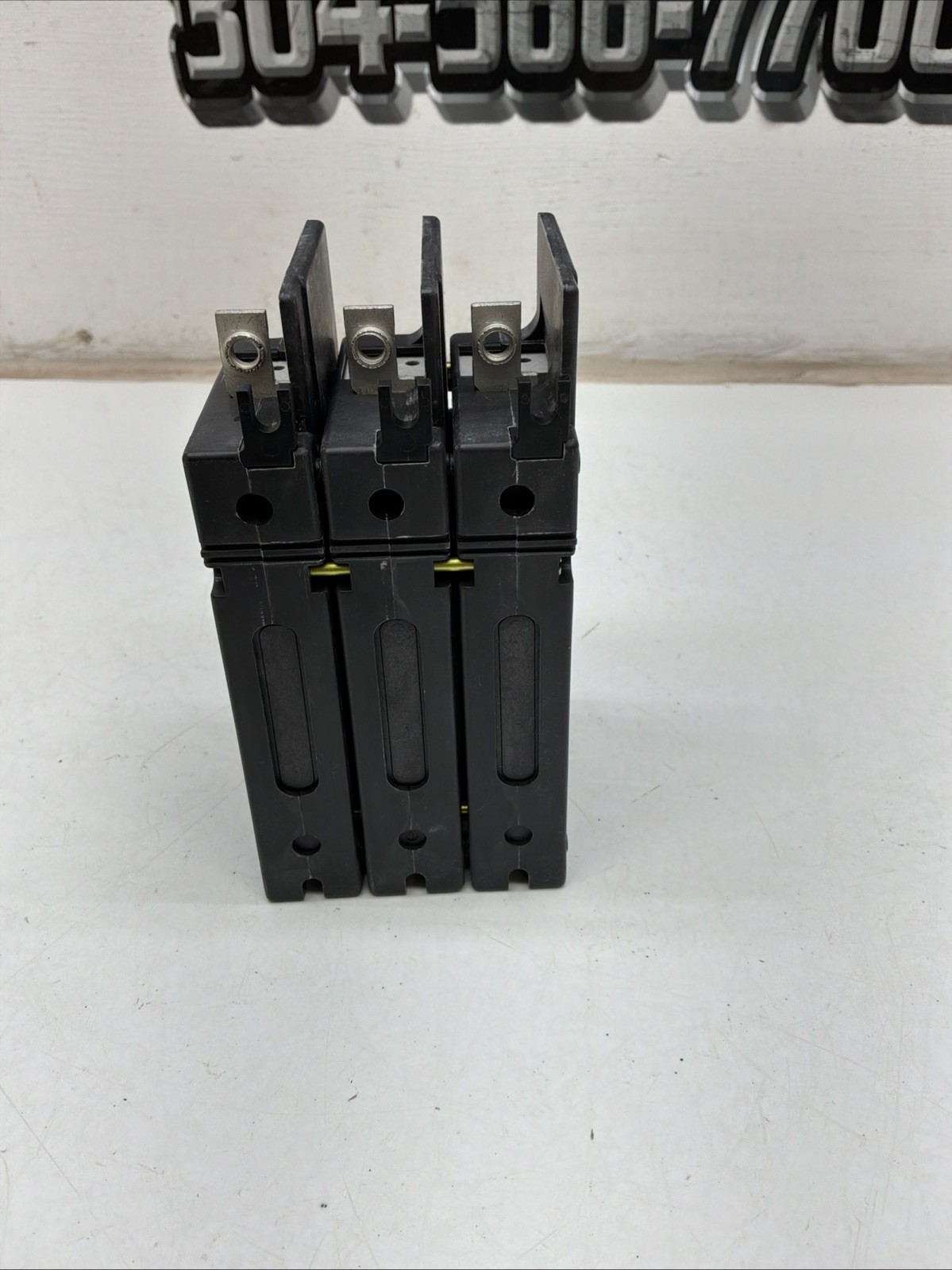 Carlyle Circuit Breaker HH 83XB 405 480V NIB