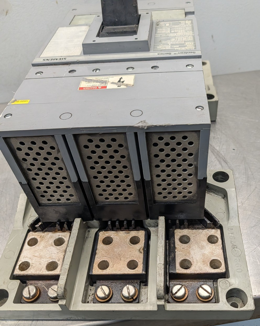 Siemens PXD63S160A 1600 Amp Sentron Molded Case Switch Breaker MB9301 PD/RD