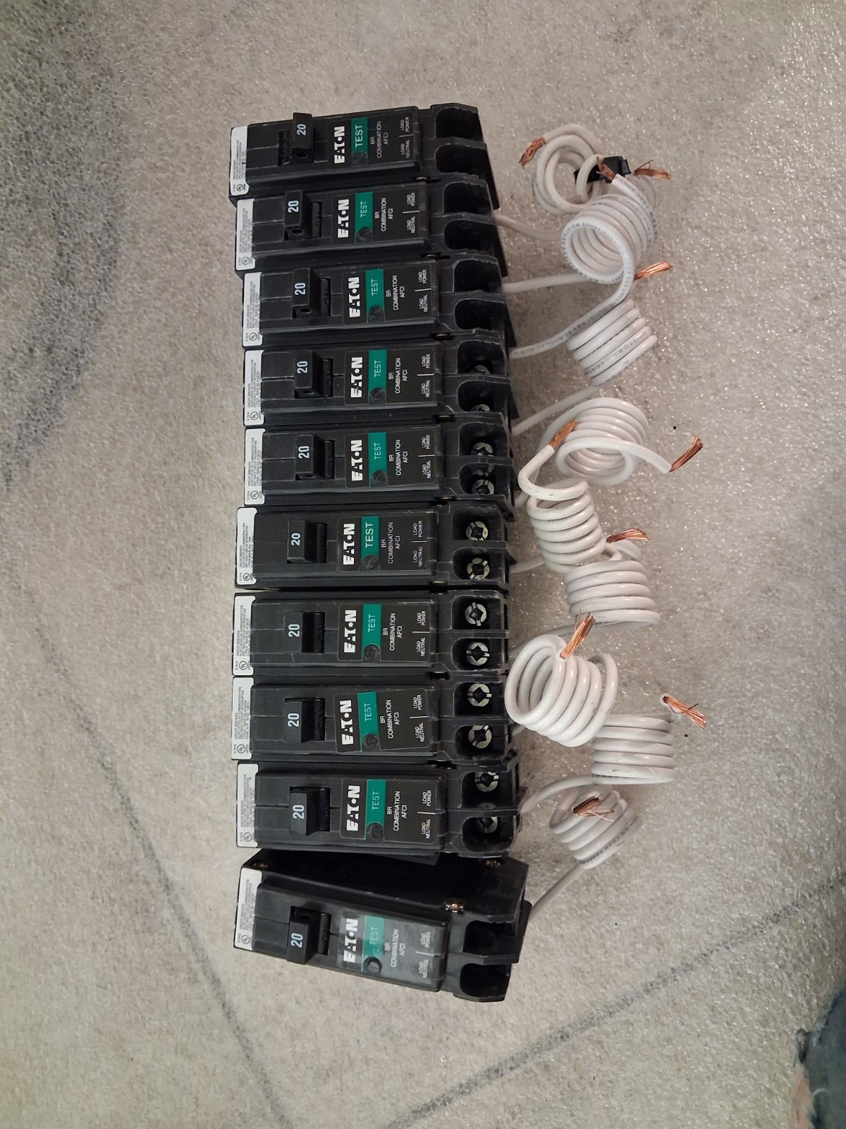 10X -EATON- BRN120AF- 20AMP -AFCI CIRCUIT BREAKER -TYPE BR 1-POLE PLUG-IN UL NEW