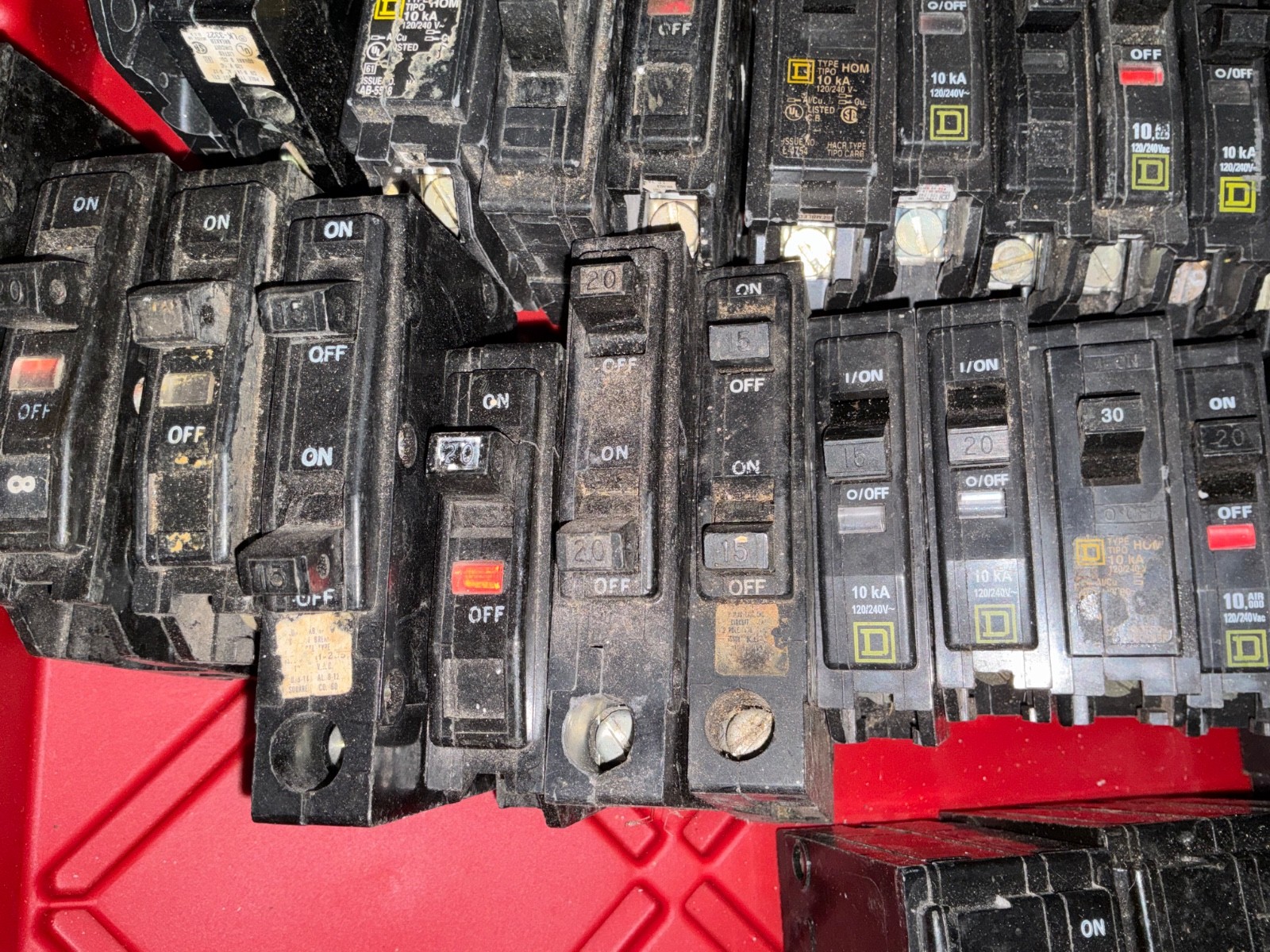 Lot Of (46) Circuit Breakers NEW & USED Square D, Homline Square D 15-60 amp