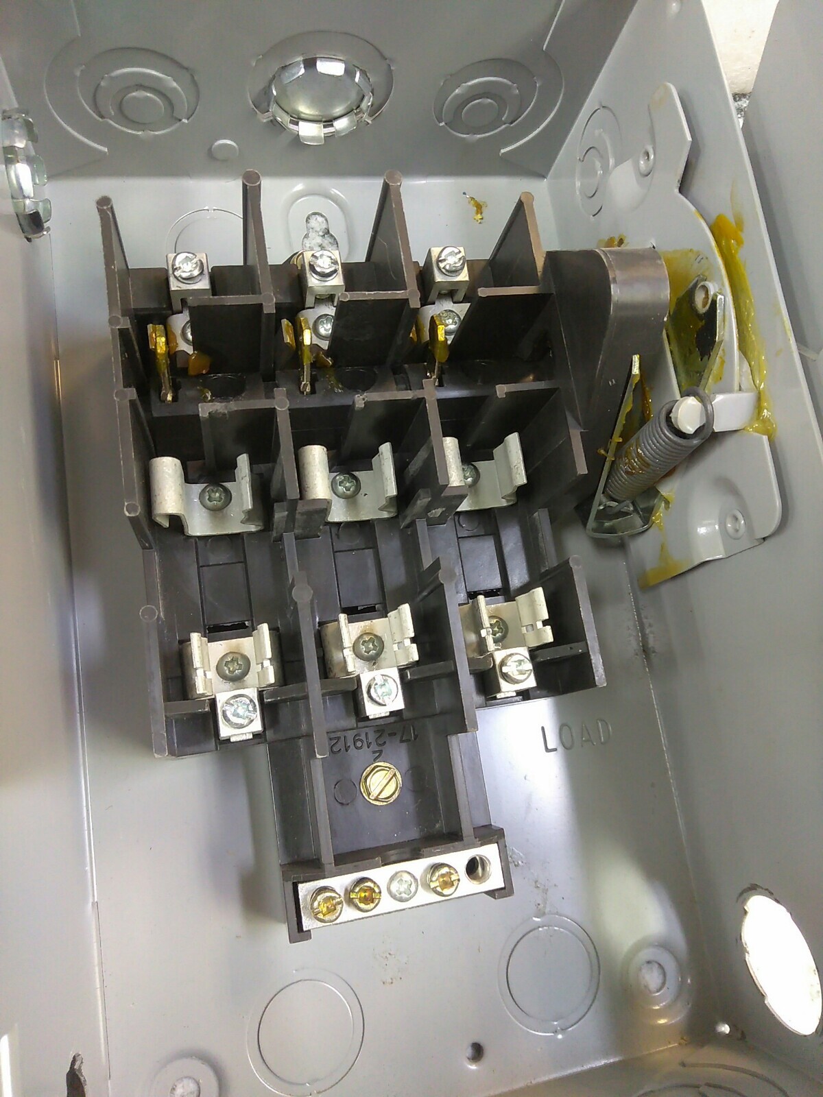 CUTLER HAMMER/DISCONNECT/SWITCH/ DG321NGB/30A/3P /240V/R1-INDOOR/FUSIBLE(B33D2