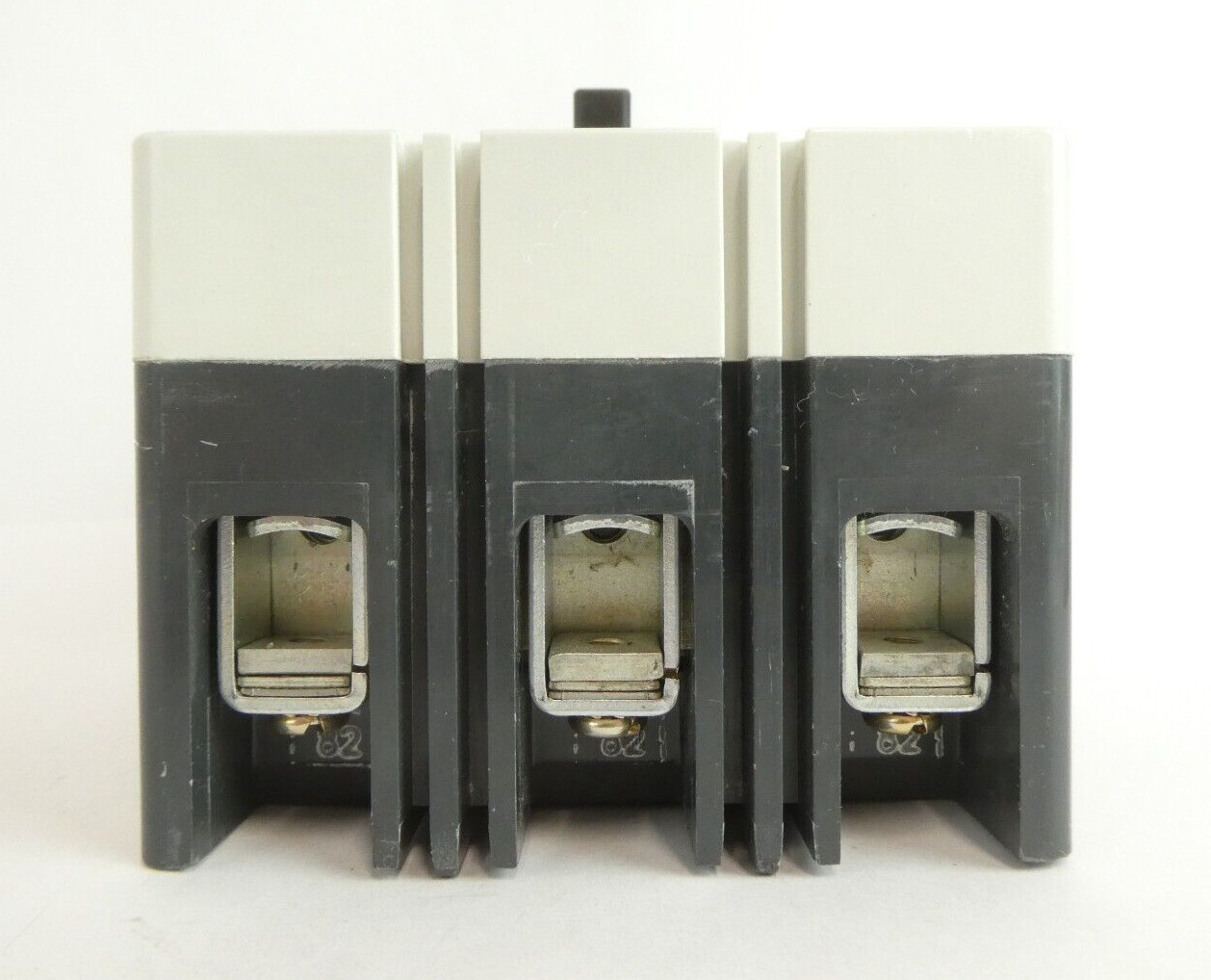 Eaton 6639C94G84 Industrial Circuit Breaker FD3015L FD 35k New Surplus
